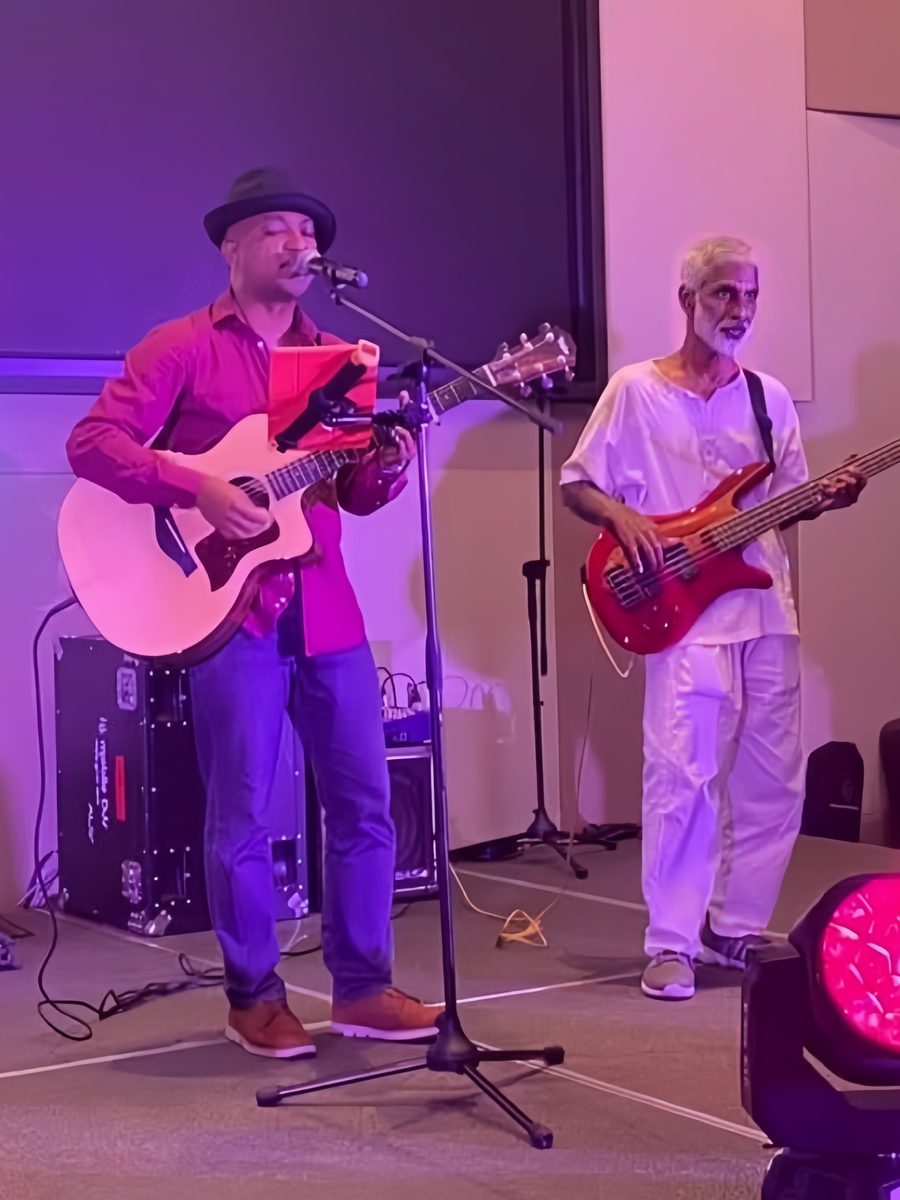 Acoustic guitar and bass duo mid-set