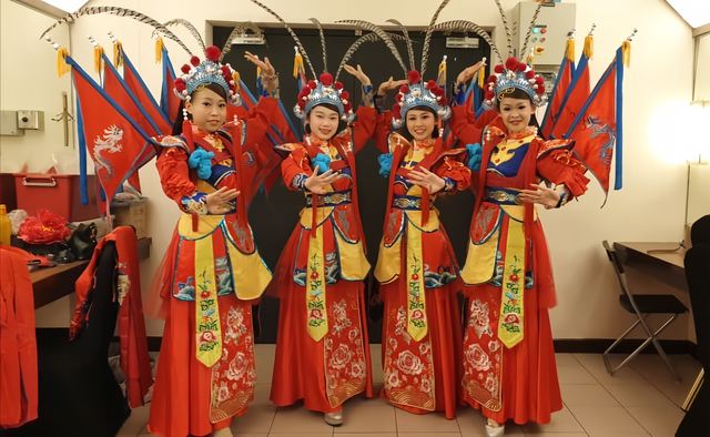 Red and gold opera line-up